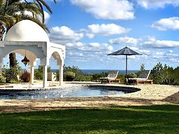 Holiday Home With Alfresco Dinning