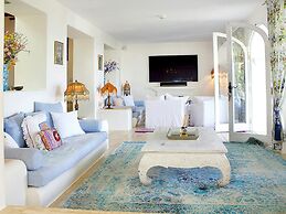 Holiday Home With Alfresco Dinning