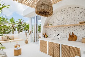 Mazari Luxury Villas