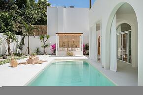 Mazari Luxury Villas