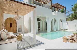 Mazari Luxury Villas