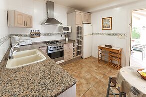 Frederic - Villa With Private Pool