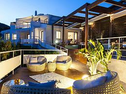 Holiday Home With Private Jacuzzi