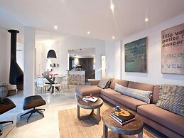 Holiday Home With Private Jacuzzi
