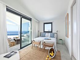 Holiday Home With Private Jacuzzi