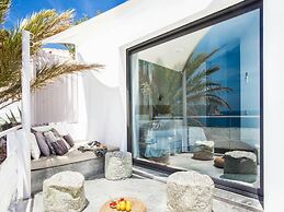 Holiday Home With Private Jacuzzi