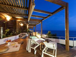 Holiday Home With Private Jacuzzi