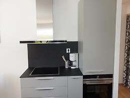 Apartment With Laundary Facilities