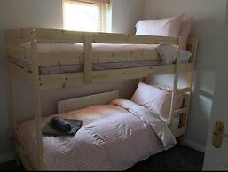 Portrush - 3 Bed - 2 Bath - Parking - Pet Friendly