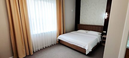 Cozy Hotel