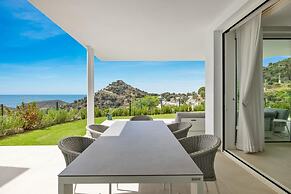 Hillside Flat With Pool in Palo Alto - Ref M49