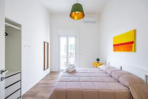 Sunny Panoramic Apartment by Napoliapartments