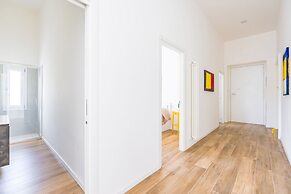 Sunny Panoramic Apartment by Napoliapartments