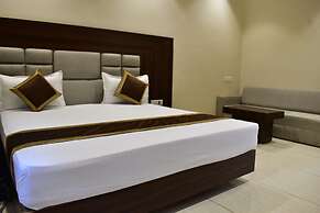 HOTEL KUSUM PALACE