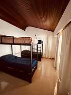 BLACK STAR ART HOSTEL