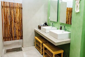 LaFamilia Casa and Suites