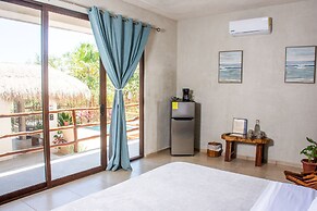 LaFamilia Casa and Suites