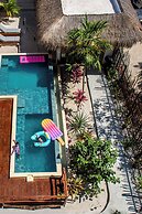 LaFamilia Casa and Suites