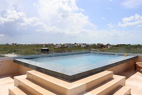 LaFamilia Casa and Suites
