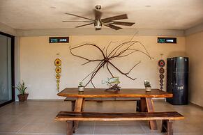 LaFamilia Casa and Suites