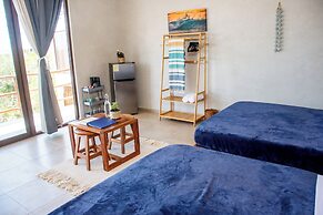 LaFamilia Casa and Suites
