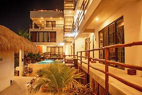 LaFamilia Casa and Suites