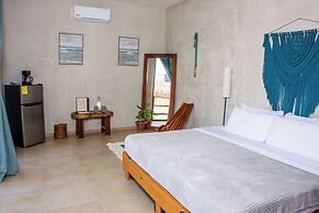 LaFamilia Casa and Suites