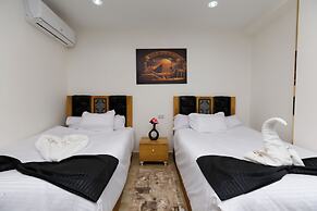 Paradise Pyramids View INN