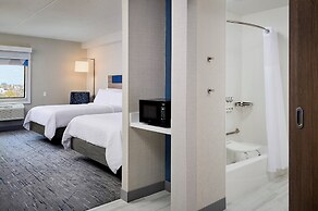 Holiday Inn Express Hamilton Upper James by IHG
