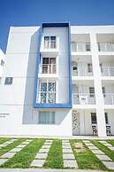 Poliforum Modern 2BR Modern Apartment