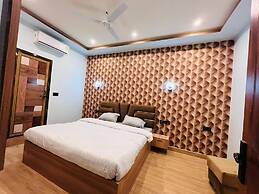 The Kashi Yatra Inn