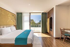 Sunrise Mountain View Resort