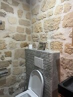 FRATERNITY-HOTEL