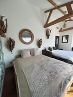 FRATERNITY-HOTEL