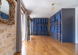 FRATERNITY-HOTEL