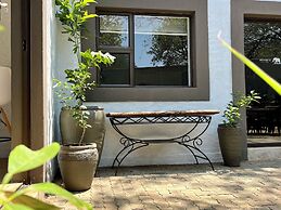 Kabakwe Guest Lodge