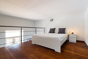 Partenope Spacious Home
