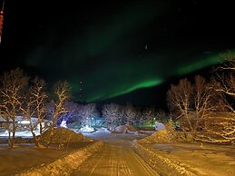 Arctic Raja Inn