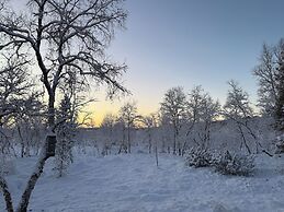 Arctic Raja Inn