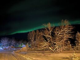 Arctic Raja Inn