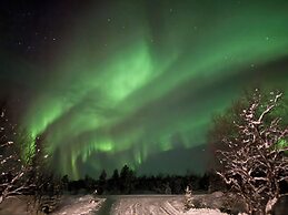 Arctic Raja Inn