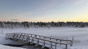 Arctic Raja Inn