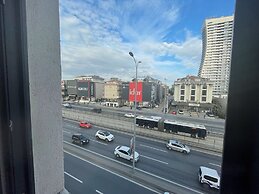 La Vie Suit Hotel