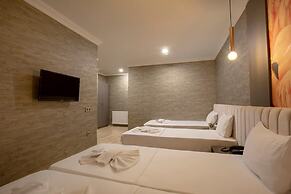 La Vie Suit Hotel