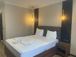 La Vie Suit Hotel