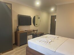La Vie Suit Hotel