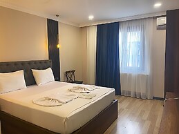 La Vie Suit Hotel