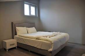 La Vie Suit Hotel