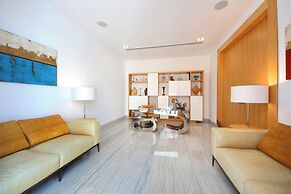 Silk Valley - Grand 6B Beachfront Villa