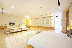 Silk Valley - Grand 6B Beachfront Villa